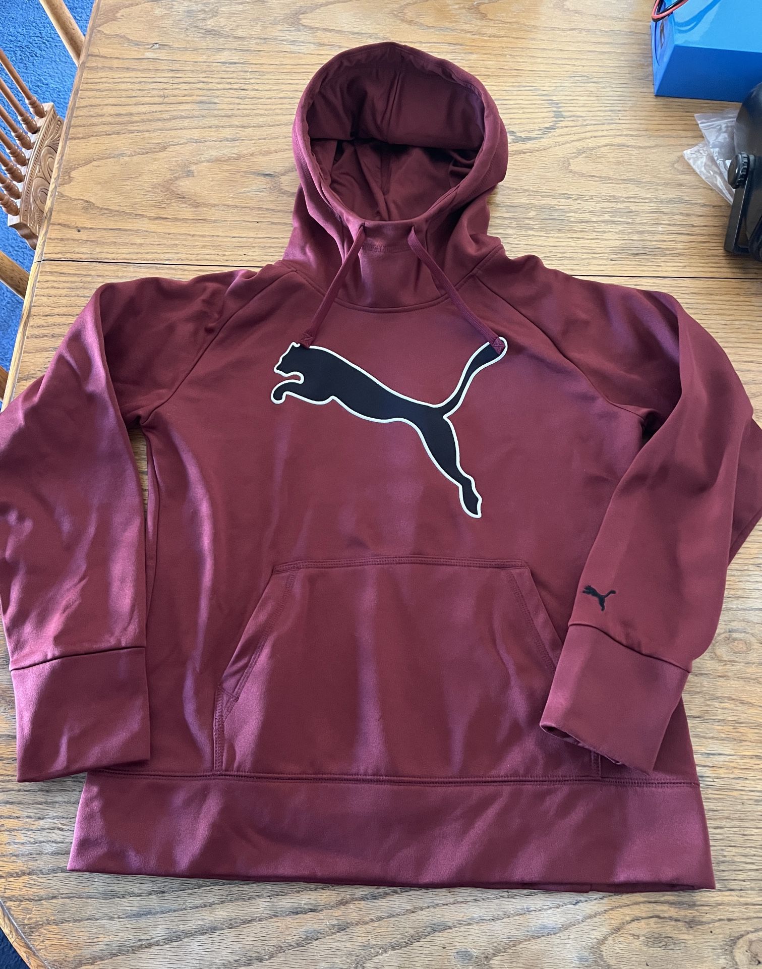 Like New Puma Woman’s Burgundy Super Thick Smooth Hoodie Sweater Size L