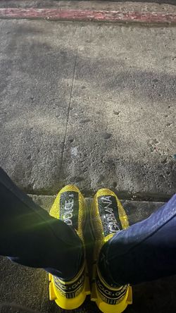 Dolce Gabbana swaroski yellow size 45 ( fit 43)