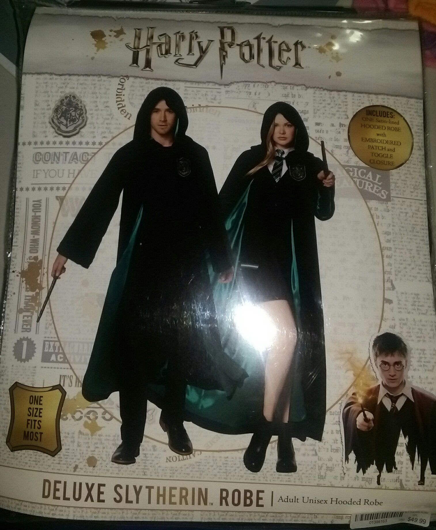 Adult's Deluxe Harry Potter Slytherin Robe | Halloween Express