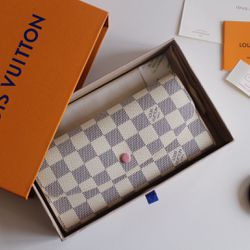 Louis Vuitton Lady’s Wallet New 