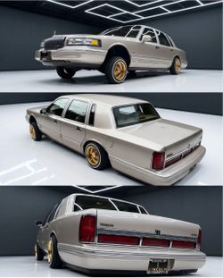 1995 Lincoln towncar