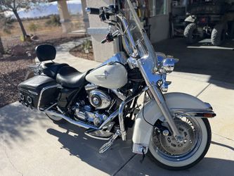 1999 Harley-Davidson Police Motorcycle Road King FLHPI.