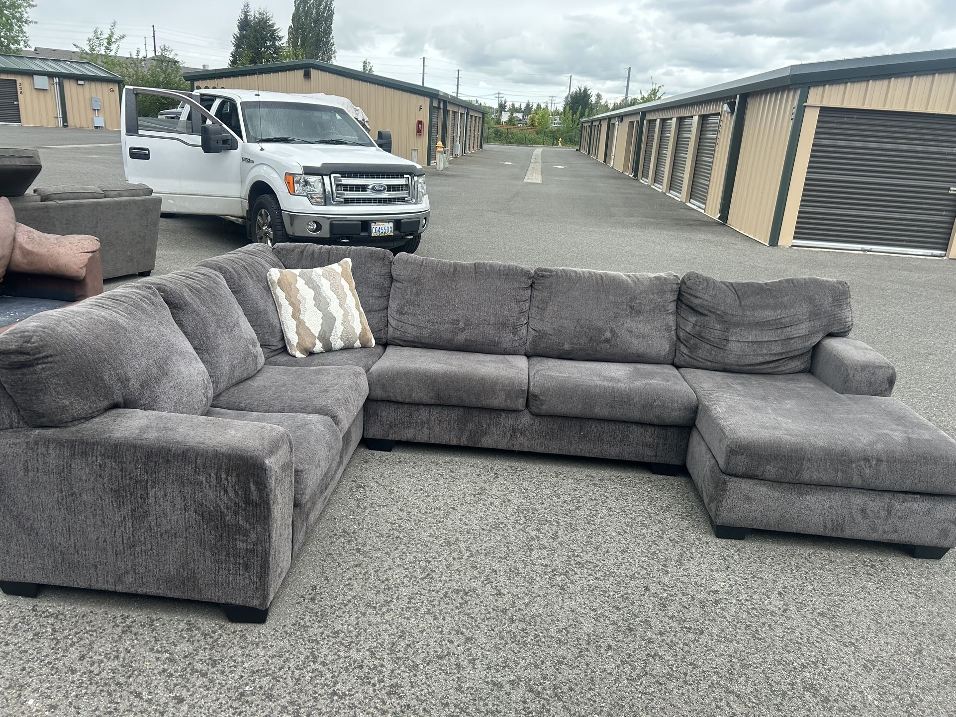 Sectional Couch 
