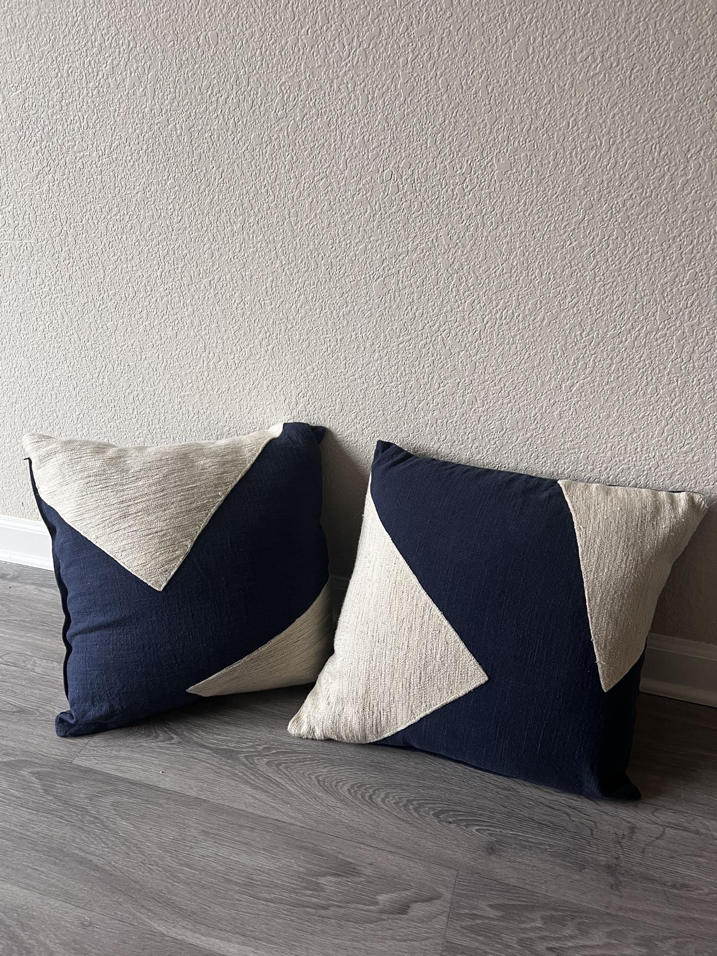 Accent Pillows 