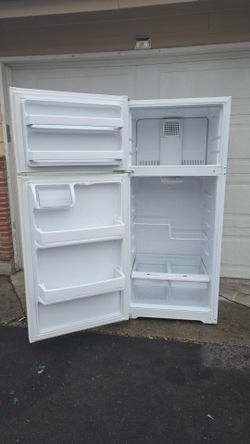 GE Refrigerator