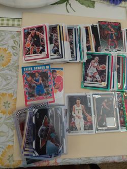 BASKETBALL CARDS