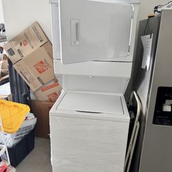 Stacked Washer And Gas Dryer