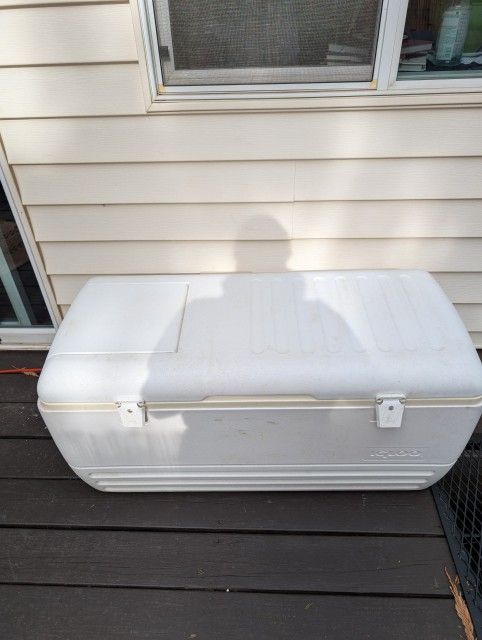 Igloo Cold Spot Cooler 113 Liter