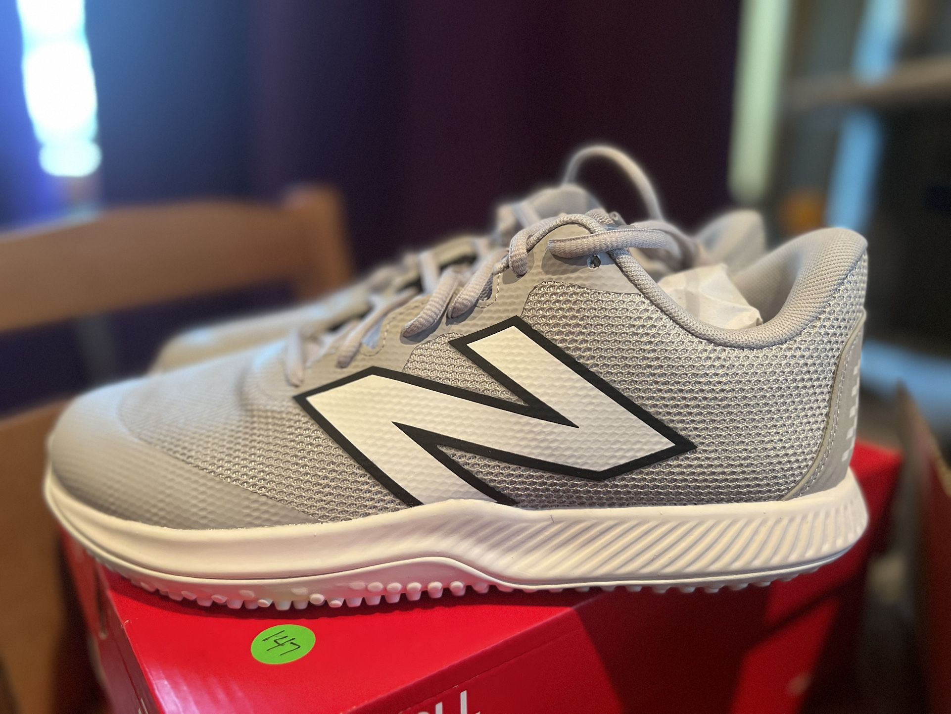 NEW BALANCE MENS Size 10.5