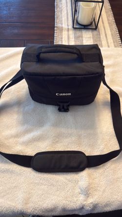 Canon EOS Rebel T7 with Double Lenses