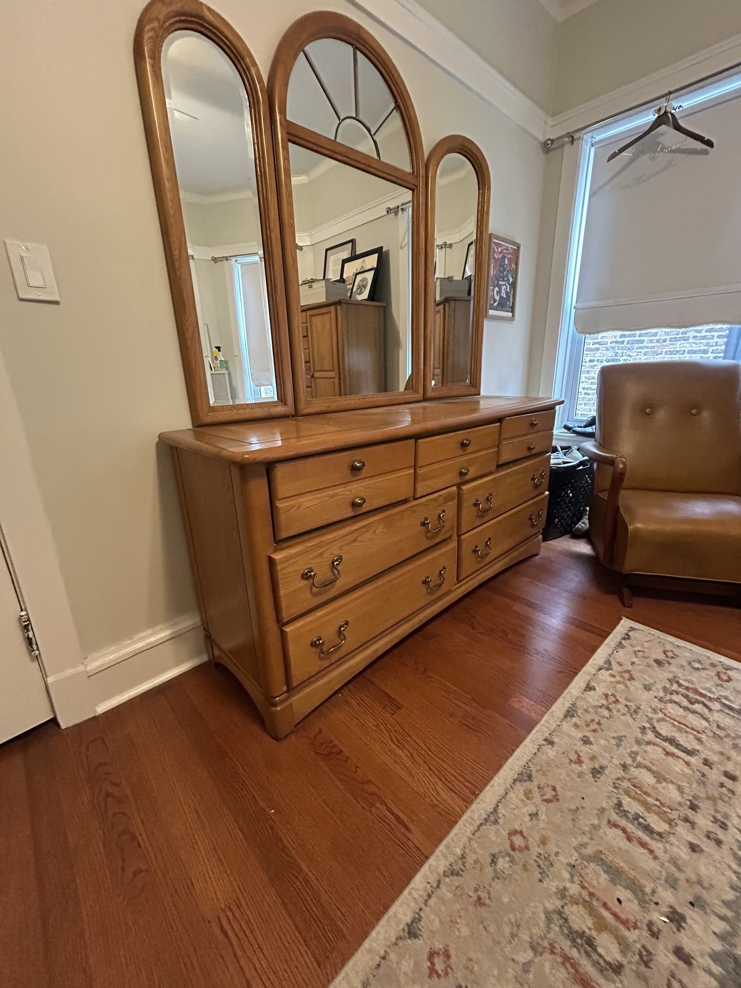 Bedroom furniture Set