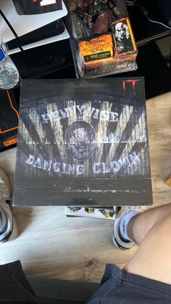 Penny Wise It Neca Collectable 