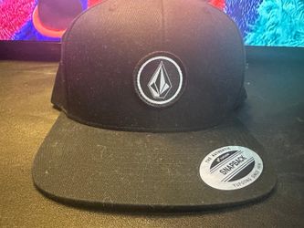 Volcom Unisex Quarter Twill Snapback Patch Cap Hat NEW