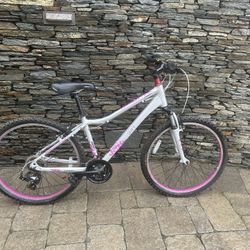 Giant Enchant Hardtail Mountain Bike