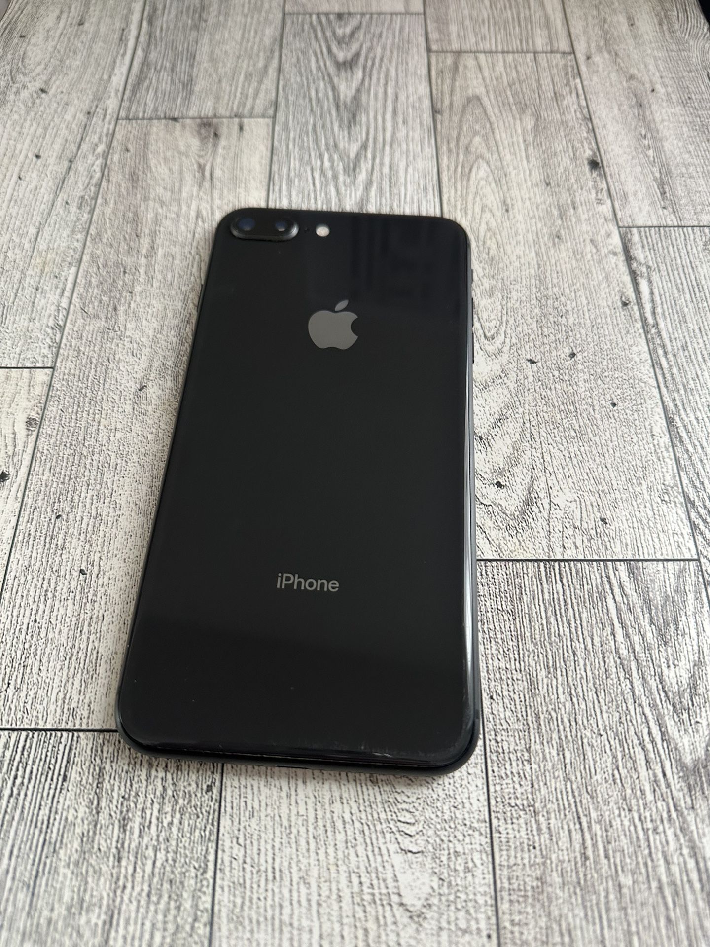 iPhone 8 Plus (64GB) Unlocked 🌎 Liberado