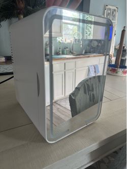 Mini fridge