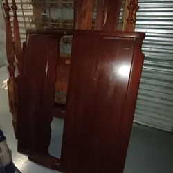 Antique mahogany Twin Size Bedframe.