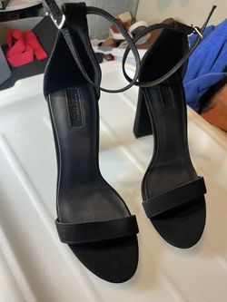 Women’s Size 8M Black Heels 