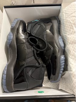 Gammas and black cats both size 11