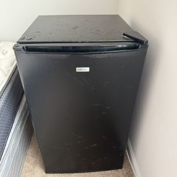 Compact Fridge