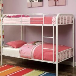 Twin/Twin Bunk Bed + 2 Mattress 