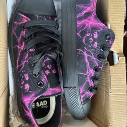 Women’s 5.5 pink black RAAD Shoes 