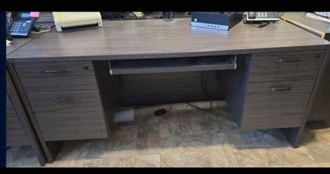 5 Foot Office Desks (3)