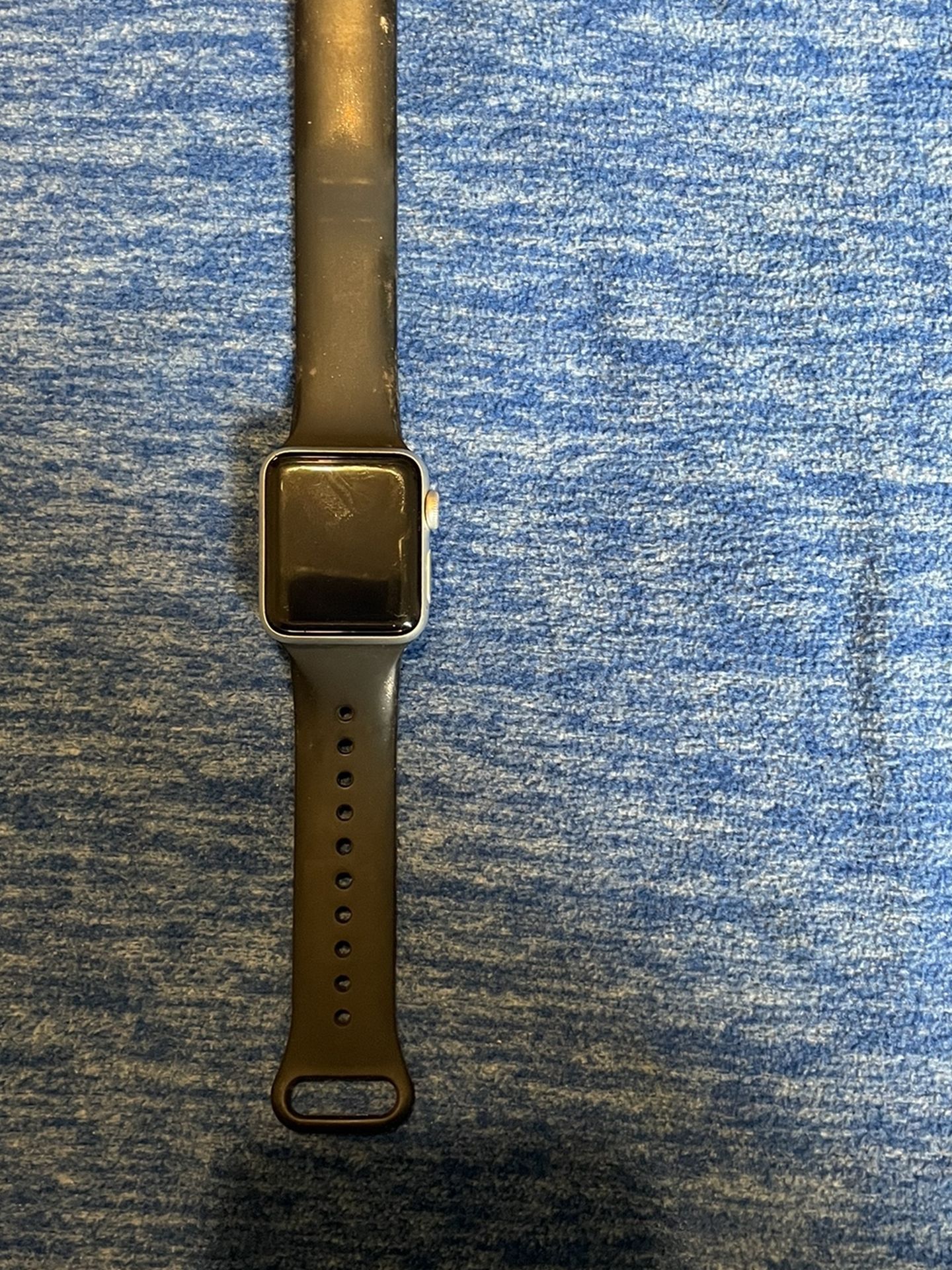 Series 3 40m Apple Locked
