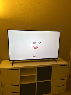 50” Insignia QLED 4K UHD Smart Fire TV