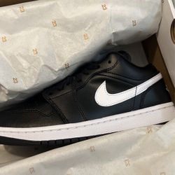 Low Air Jordan 1- 8.5 Women