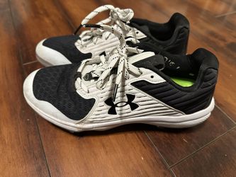 Under Armour Baseball Cleats Size 8 Can Be Used For Football Too 