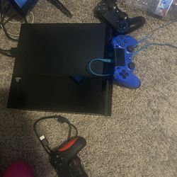 PS4 3 Remotes 