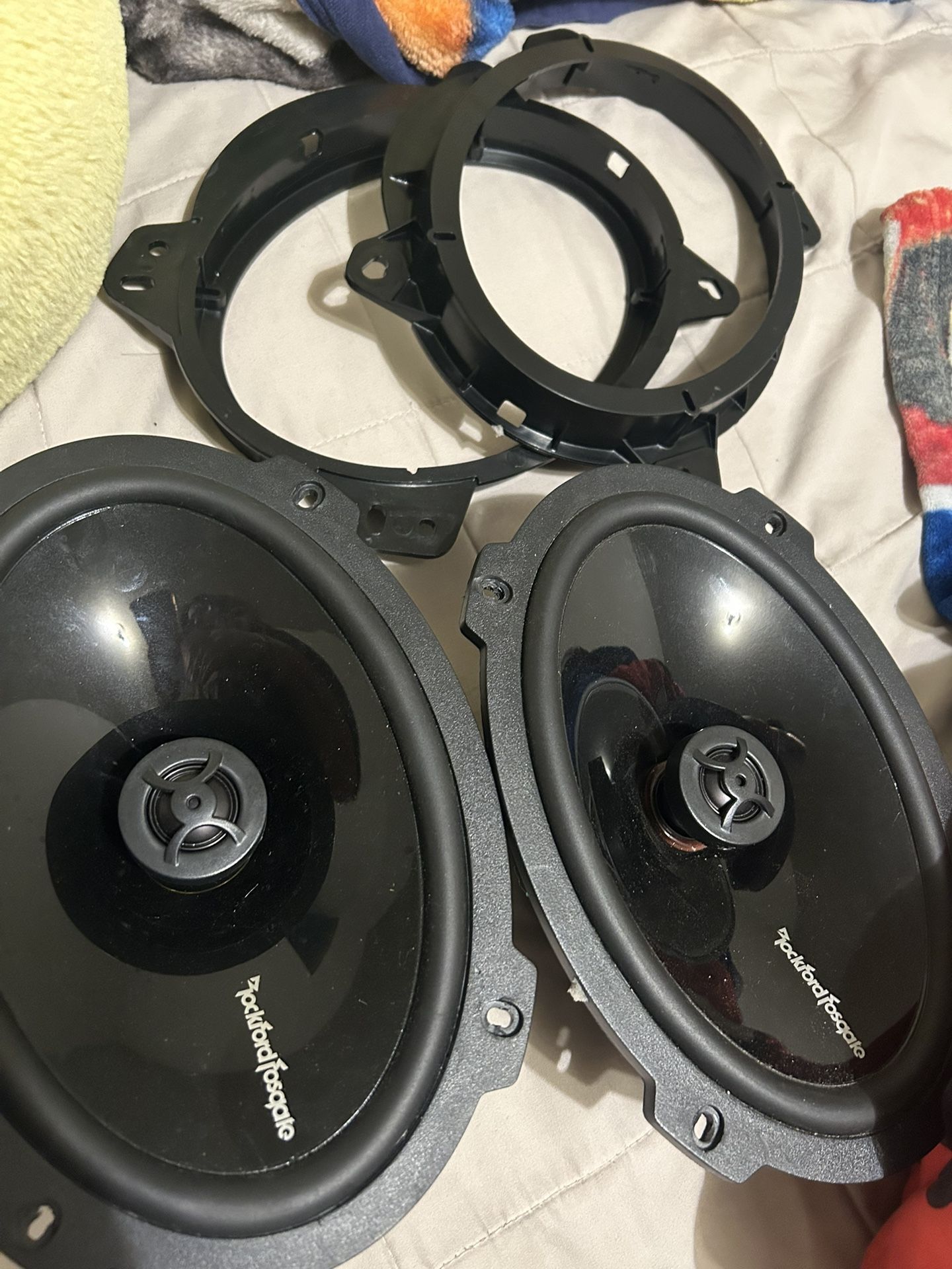 2x 6x9 Rocksford Speakers