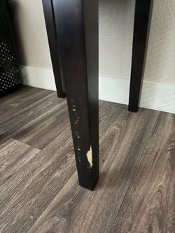 Mayvilles living set tables