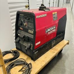 Lincoln Electric Engine-Driven Welder  225 Ranger