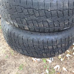 275-60 R20    En Muy Buenas Condiciones  Son Para GMC TROKA O VAN
