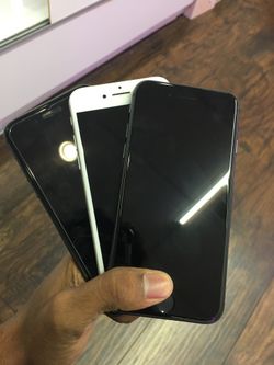 iPhone 8 64GB Unlocked/ T-Mobile