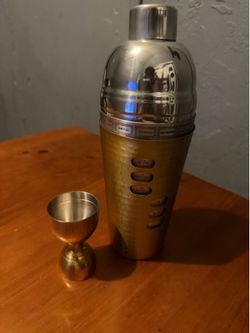 Shaker with recipes
