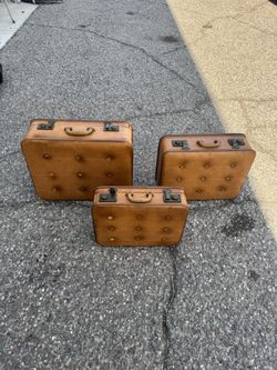 Vintage Luggage . Great Condition . 