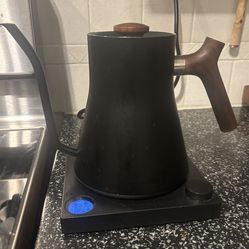 Fellow Electric Kettle - pour over coffee & tea