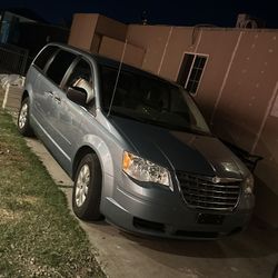 2010 Chrysler Town & Country