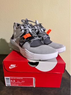 Used Nike Air size 6.5