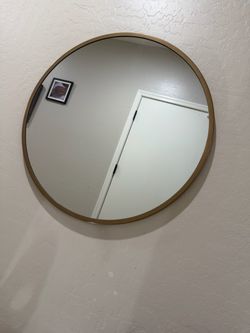 Wall hanging mirror