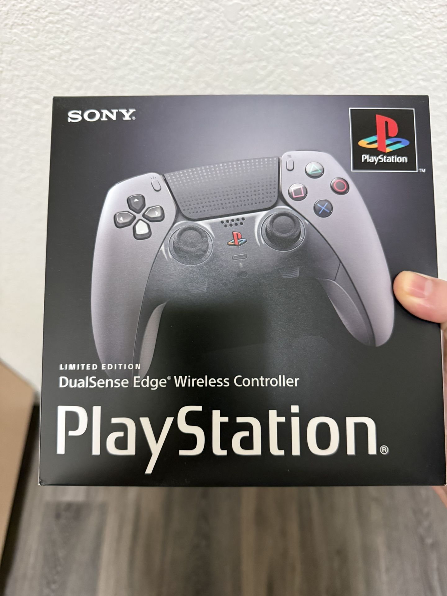 PlayStation DualSense Edge 30th Anniversary