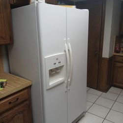 Refrigerator Side By Side 25 Cu