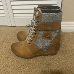 Sorel Heel Boots