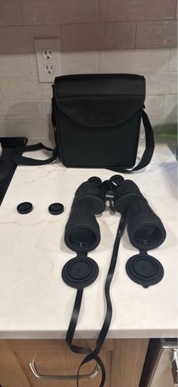 Nikon Windjammer 7X50 Binoculars with Carrying Case