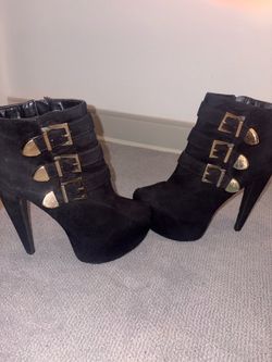 Platform ankle booties with a stiletto heels!!!!