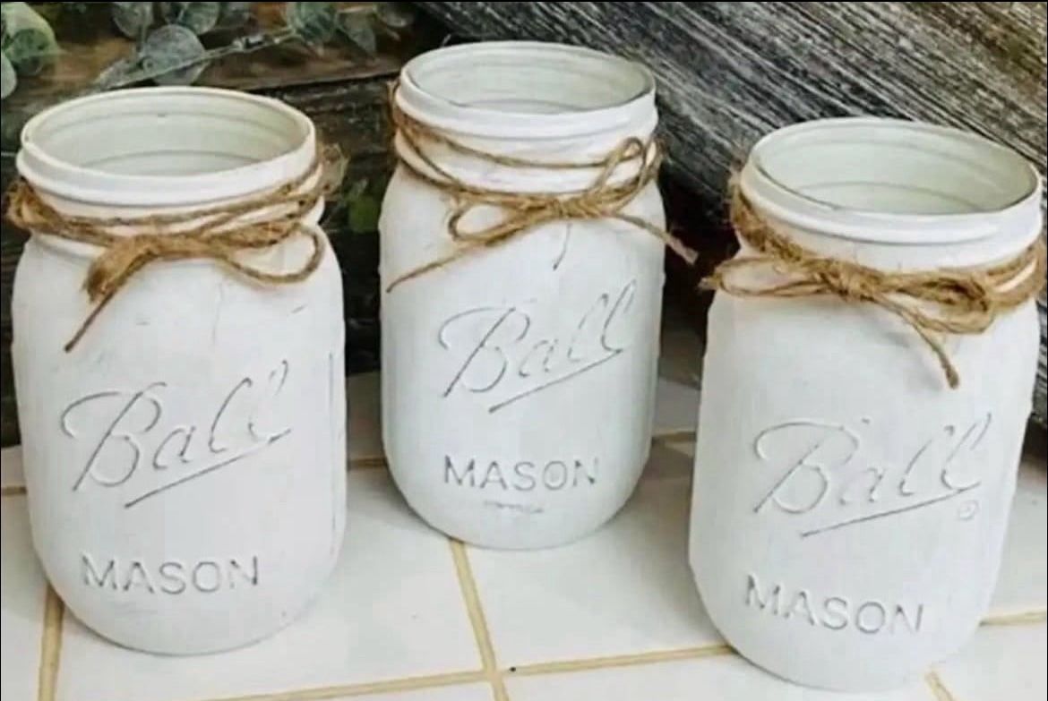 Chalk painted distressed mason jars gift - BRIGHT WHITE