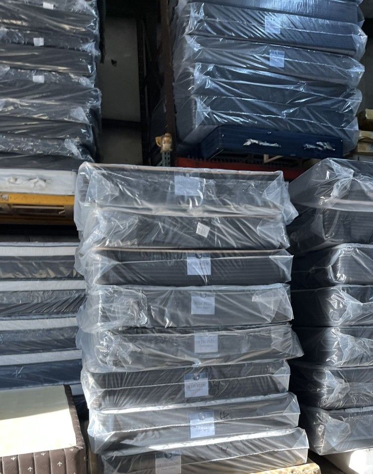 NEW QUEENFULLTWIN AND KING MATTRESS SET**BRAND NEW PLUSH TOP MATTRESS ORTHOPEDIC**